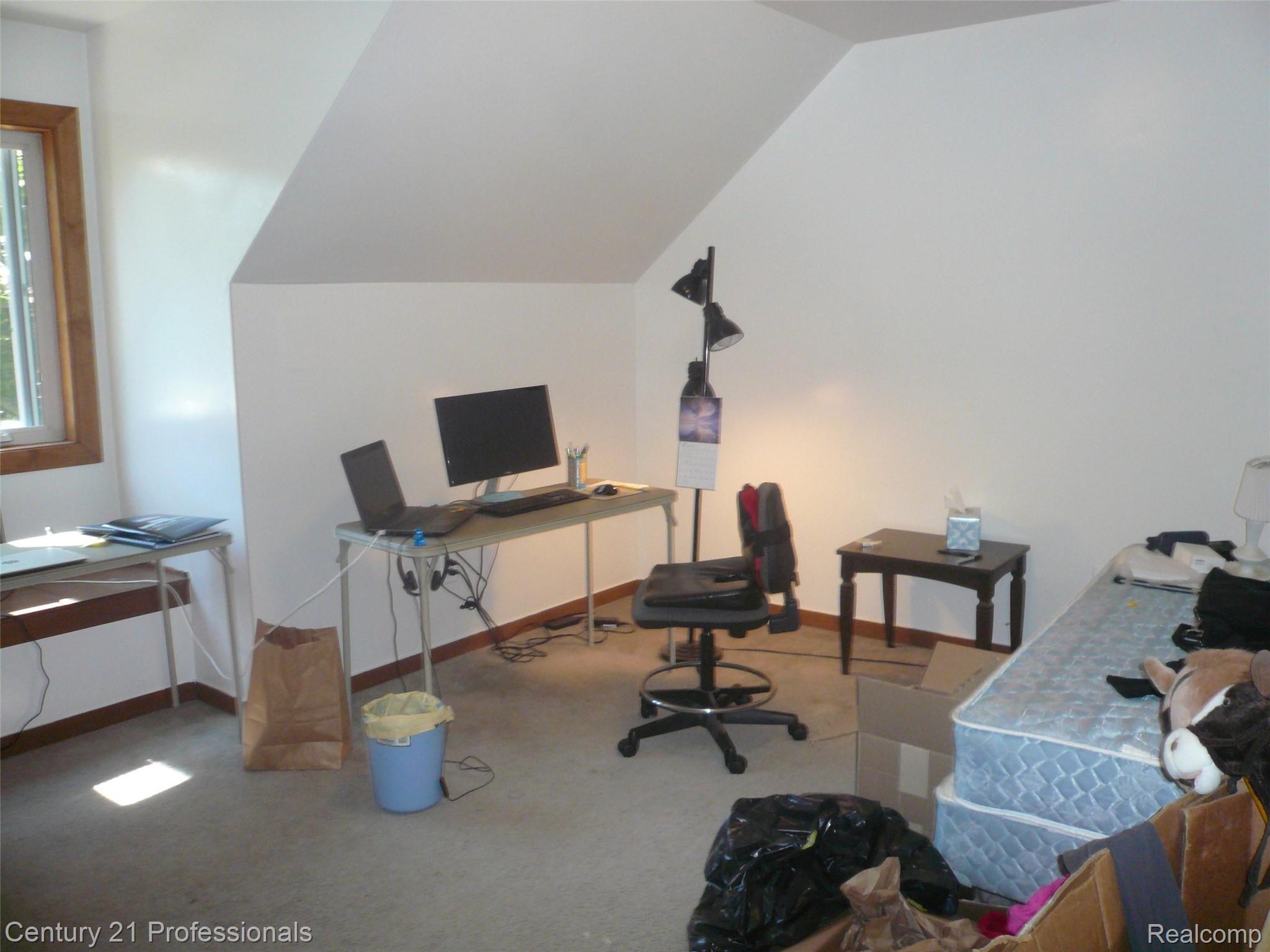 375 Olivewood Court Rochester, MI 48306 - Photo 23 of 49 2nd Floor Bedroom, 1