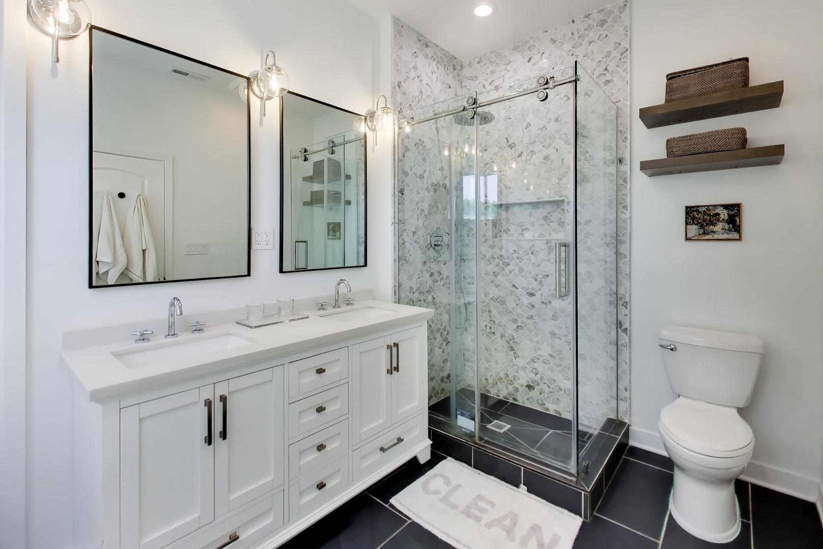 1927 West Irving Park Road, Unit 4 Chicago, IL 60613 - Photo 15 of 32 Gallery Image 15