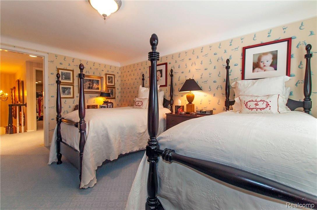 566 Shelden Road Grosse Pointe, MI 48236 - Photo 42 of 73 36.jpg