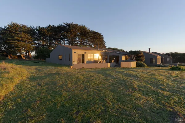 $2,000,000 | 283 Wild Moor Reach, Unit 2497, The Sea Ranch, CA 95497
