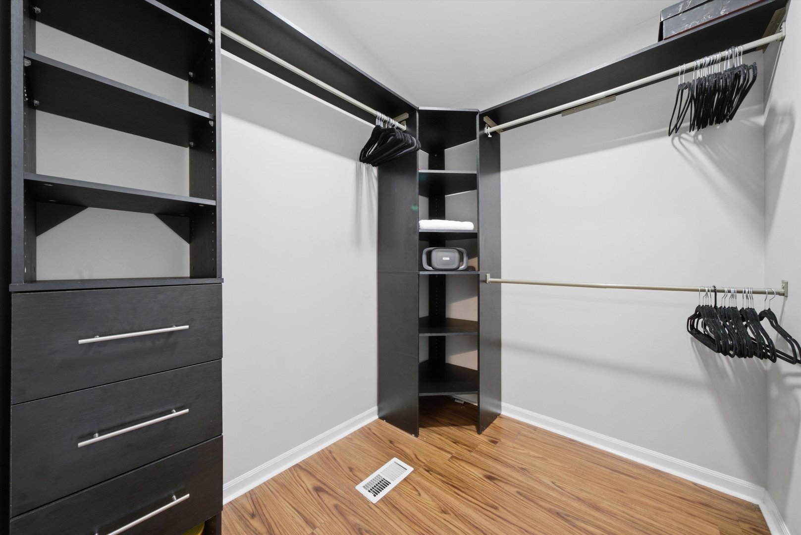 1379 Cary Road Algonquin, IL 60102 - Photo 19 of 40 Gallery Image 19
