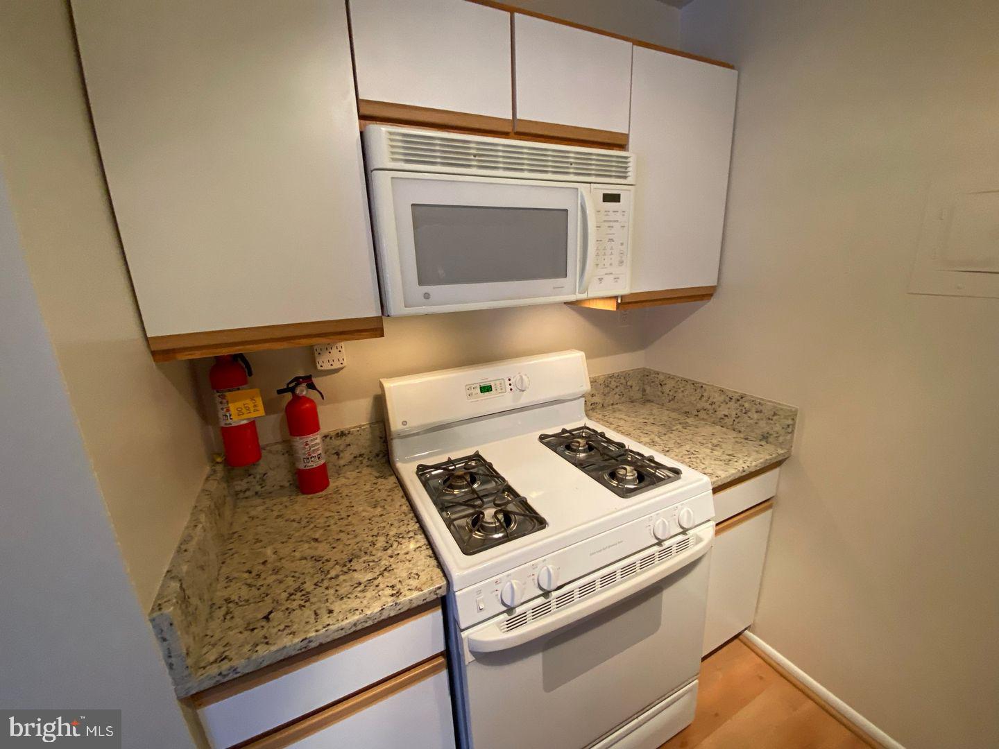 1601 18th Street Northwest, Unit 406 Washington, DC 20009 - Photo 11 of 30 Kitchen