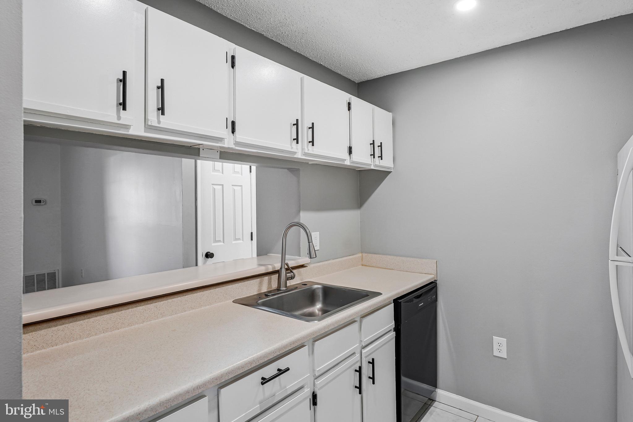 20958 Timber Ridge Terrace, Unit 104 Ashburn, VA 20147 - Photo 11 of 27