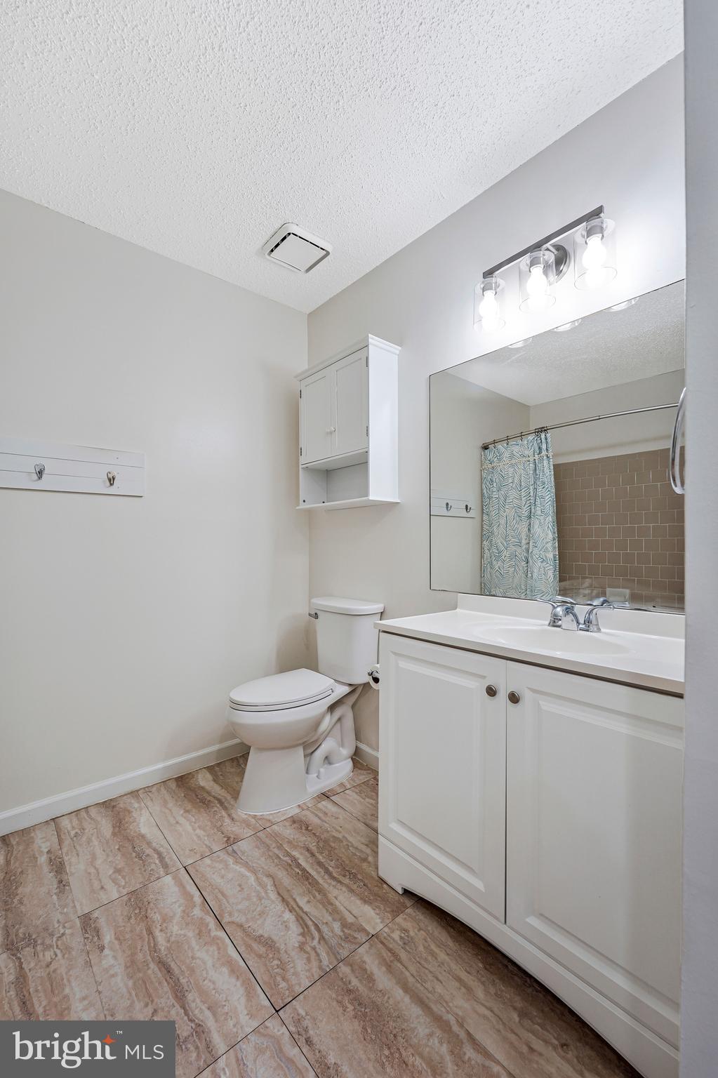 20958 Timber Ridge Terrace, Unit 104 Ashburn, VA 20147 - Photo 18 of 27