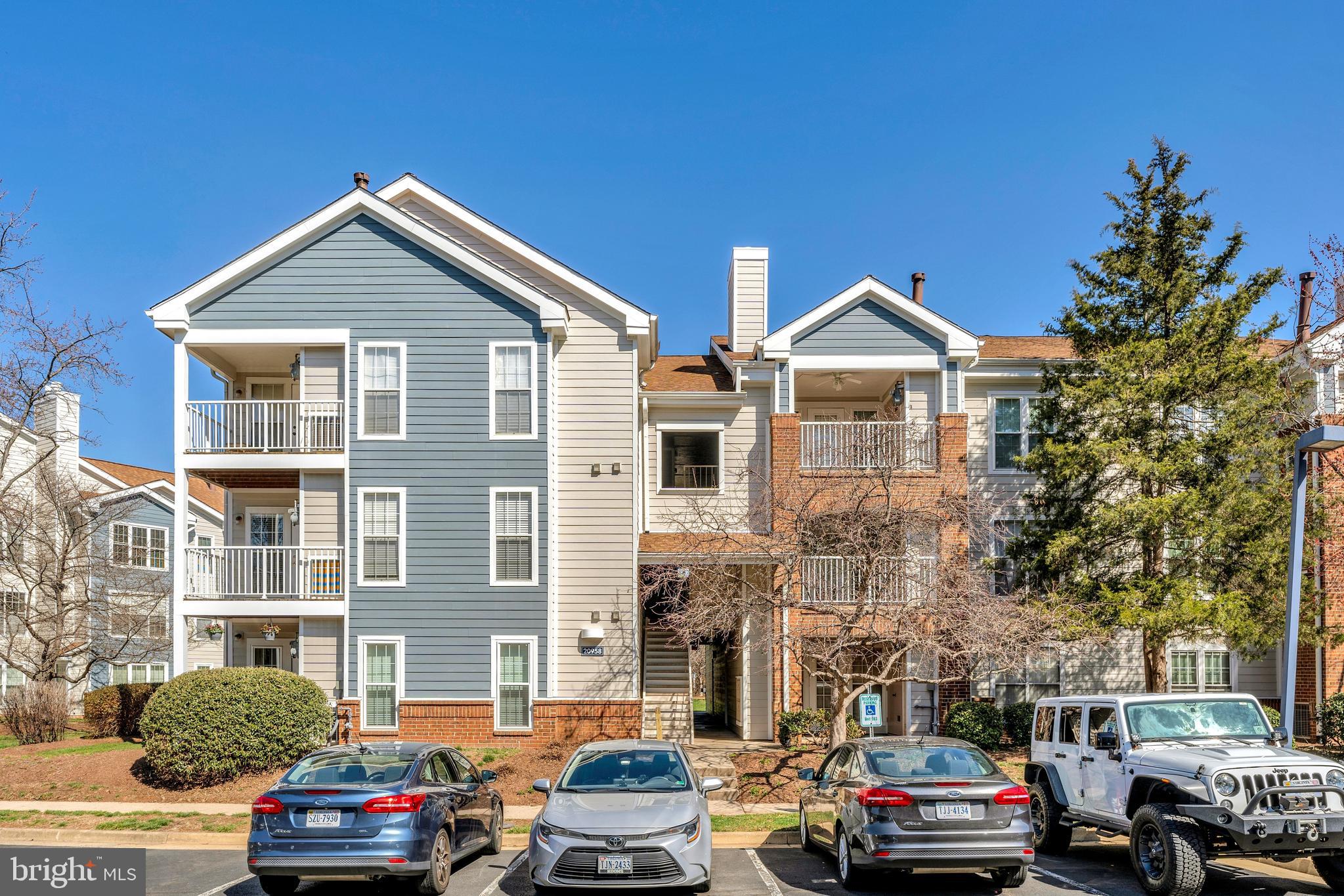 20958 Timber Ridge Terrace, Unit 104 Ashburn, VA 20147 - Photo 3 of 27