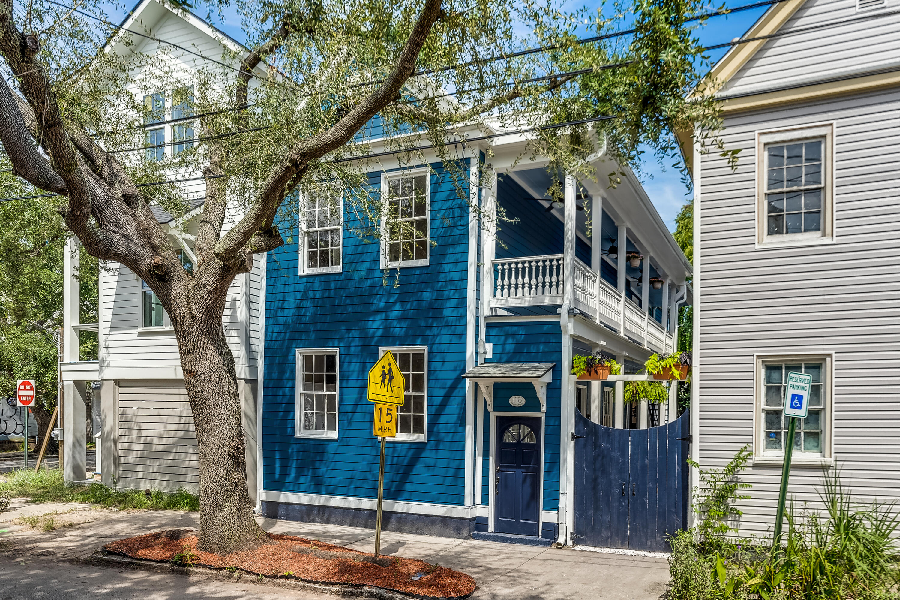 110 America Street Charleston, SC 29403 - Photo 2 of 39 3