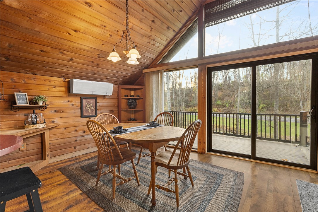 4592 Maple Street Road Sodus, NY 14489 - Photo 24 of 49 Dining area