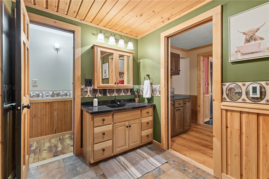 4592 Maple Street Road Sodus, NY 14489 - Photo 32 of 49 Main Level- Jack n Jill Bath