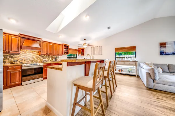 $5,500 | 1637 Farmington Circle, Wellington, FL 33414