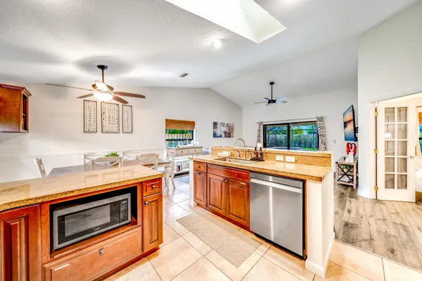 $5,500 | 1637 Farmington Circle, Wellington, FL 33414