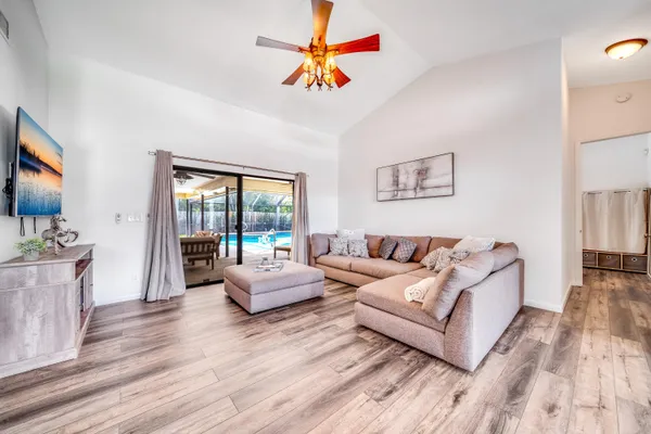 $5,500 | 1637 Farmington Circle, Wellington, FL 33414