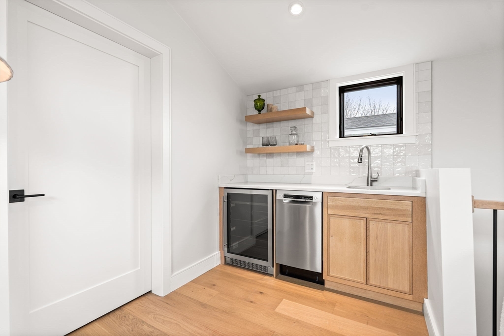18 R Starknaught Heights, Unit A Gloucester, MA 01930 - Photo 21 of 26