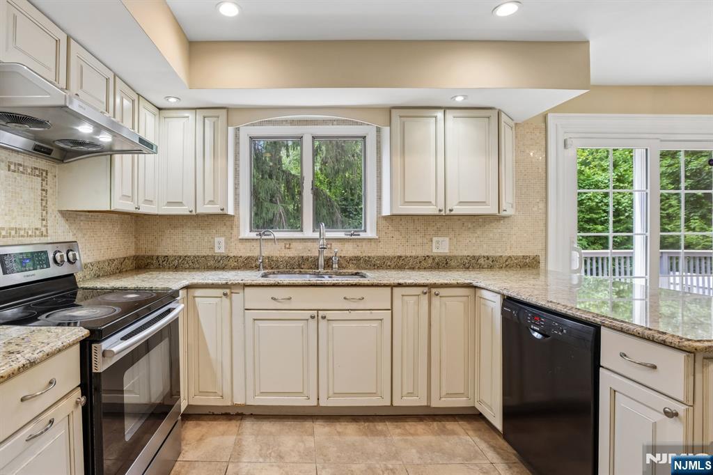 39 Maple Avenue Demarest, NJ 07627 - Photo 15 of 49