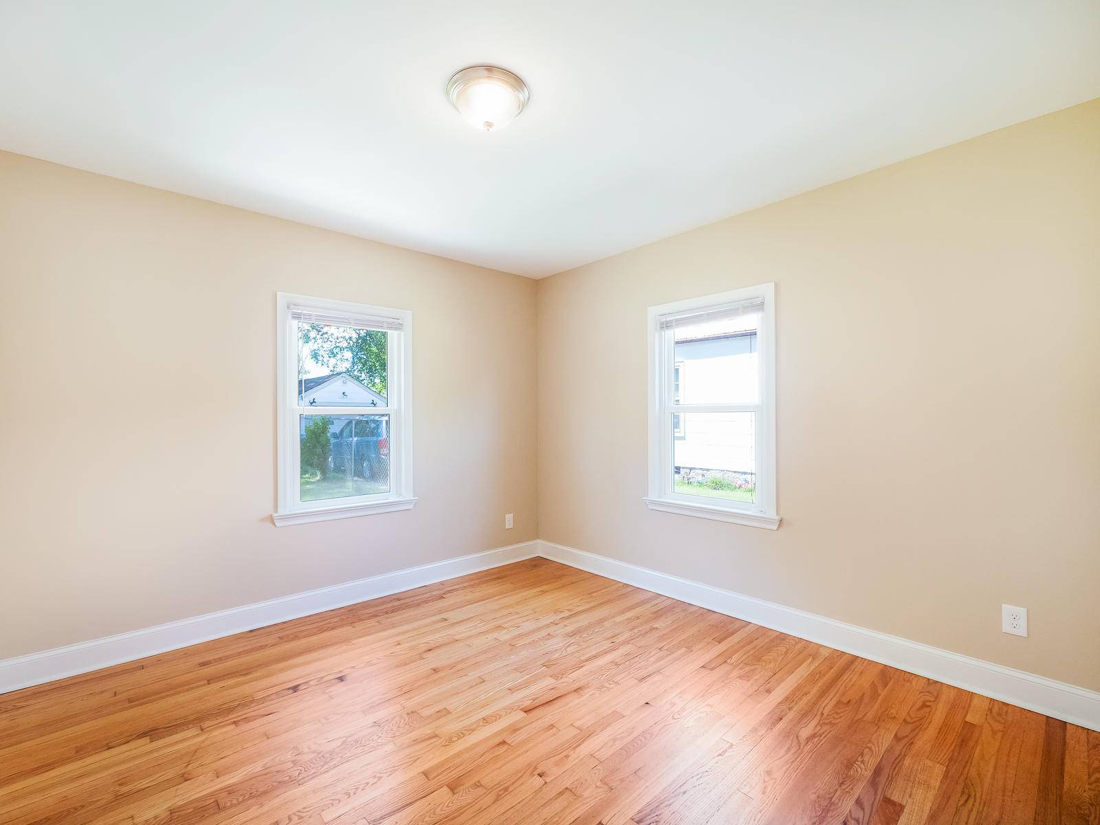 309 South Moore Road Chattanooga, TN 37411 - Photo 15 of 22 Guest Bedroom #1