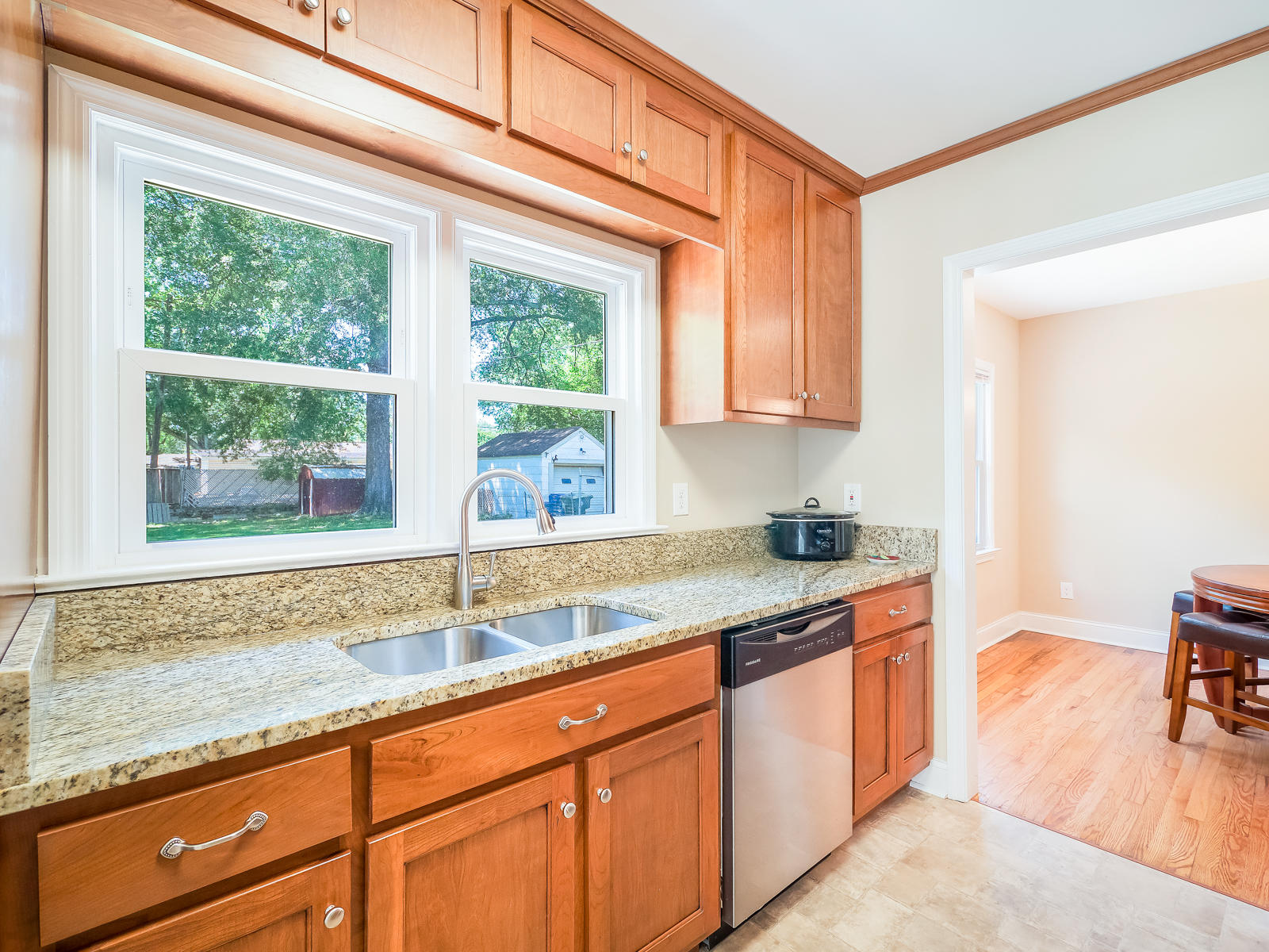 309 South Moore Road Chattanooga, TN 37411 - Photo 8 of 22 Kitchen