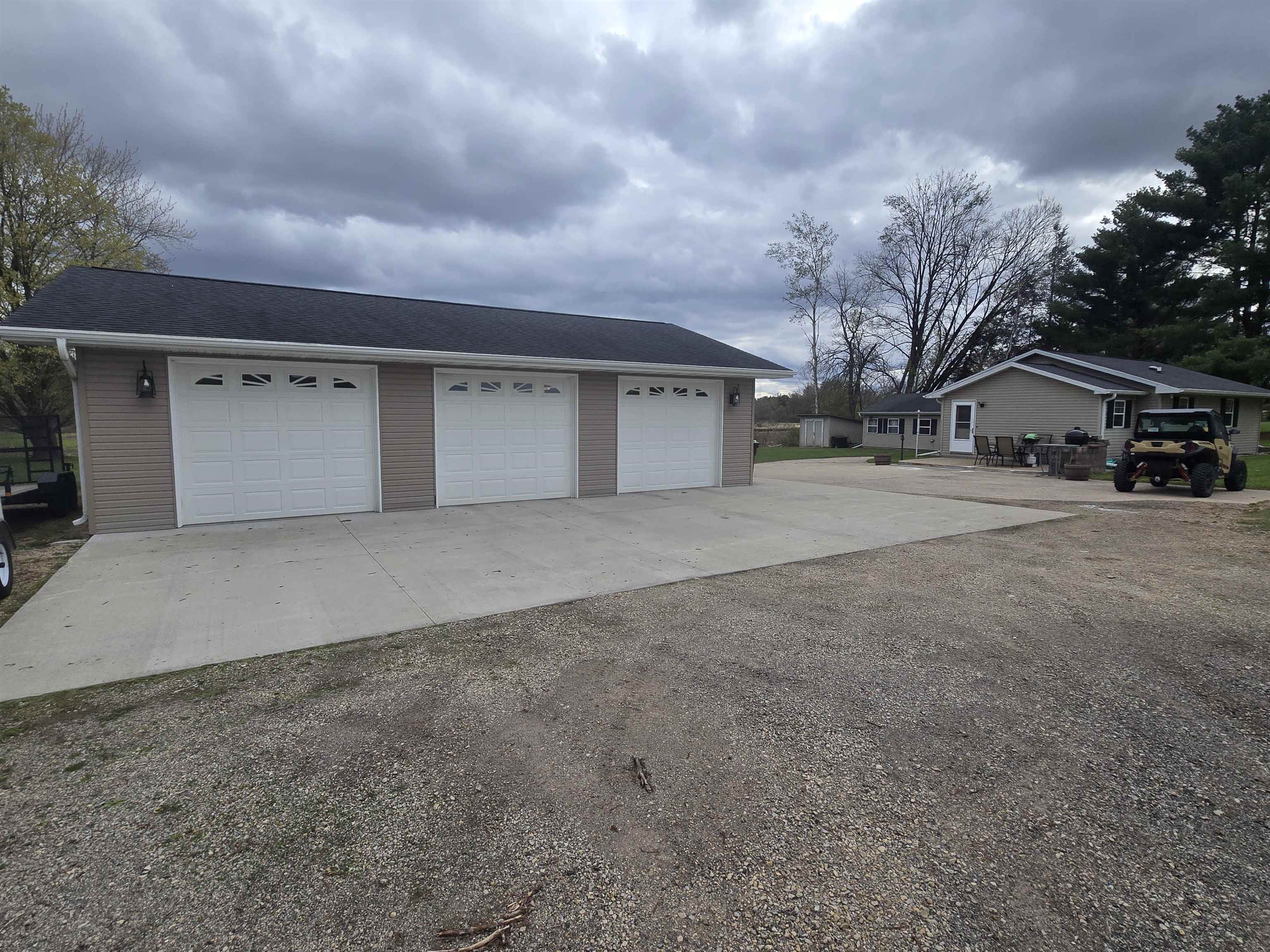 E6565 Progress Road Manawa, WI 54949 - Photo 3 of 39