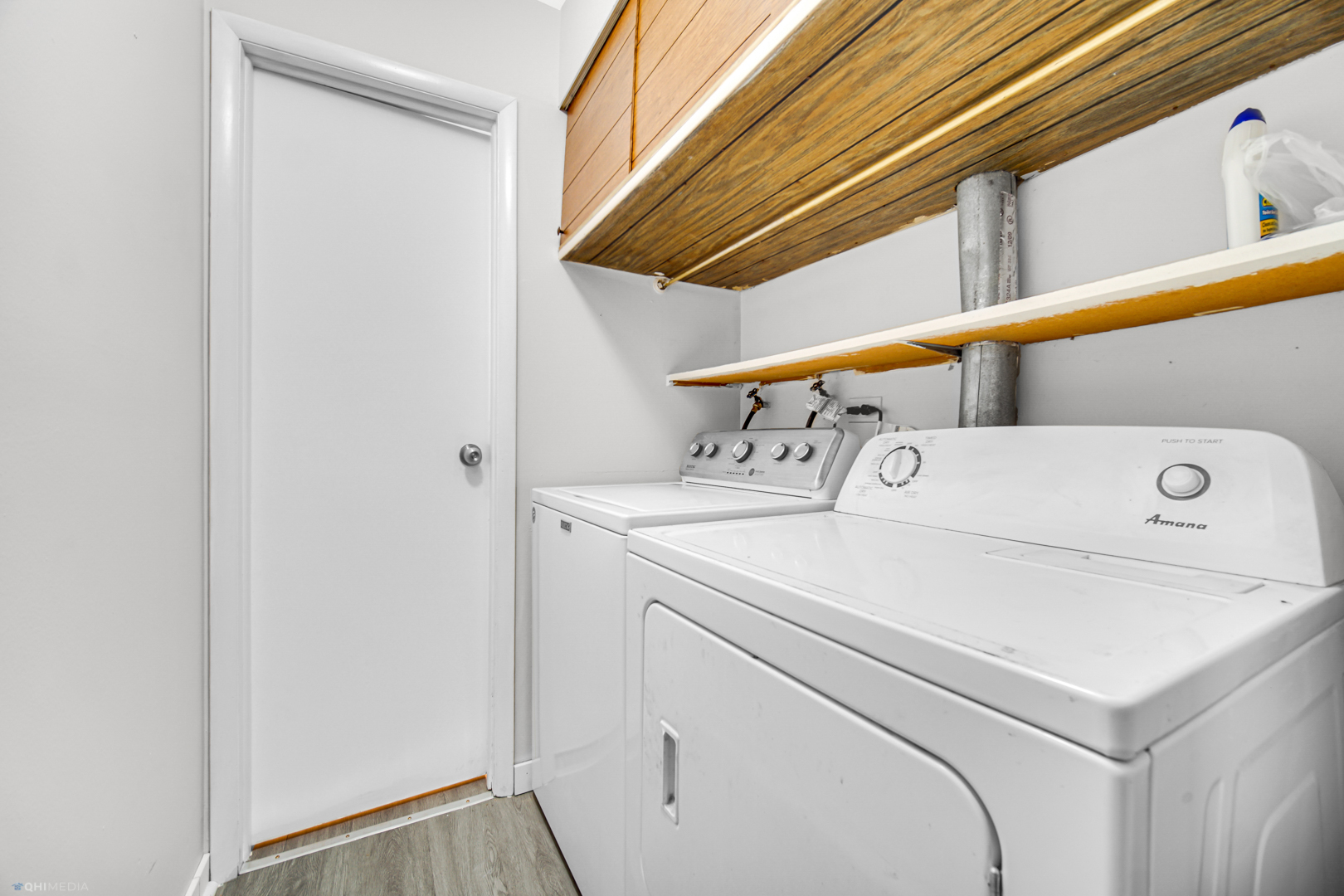 1765 Short Avenue Streamwood, IL 60107 - Photo 7 of 18 a utility room with dryer and washer
