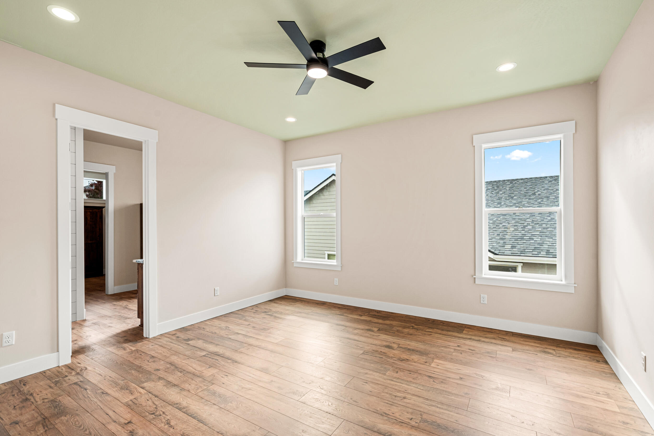 4260 Falcon Ridge Terrace Medford, OR 97504 - Photo 25 of 46