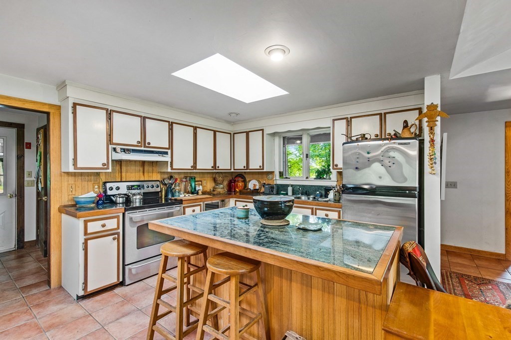 3 Riverbend Road Lakeville, MA 02347 - Photo 11 of 42 Gallery Image 11