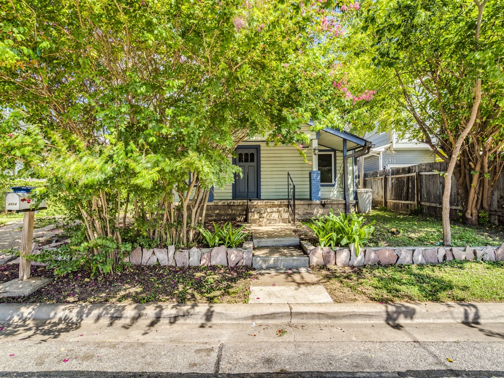 2314 Santa Rosa Street Austin, TX 78702 - Photo 22 of 27 View of obstructed view of property