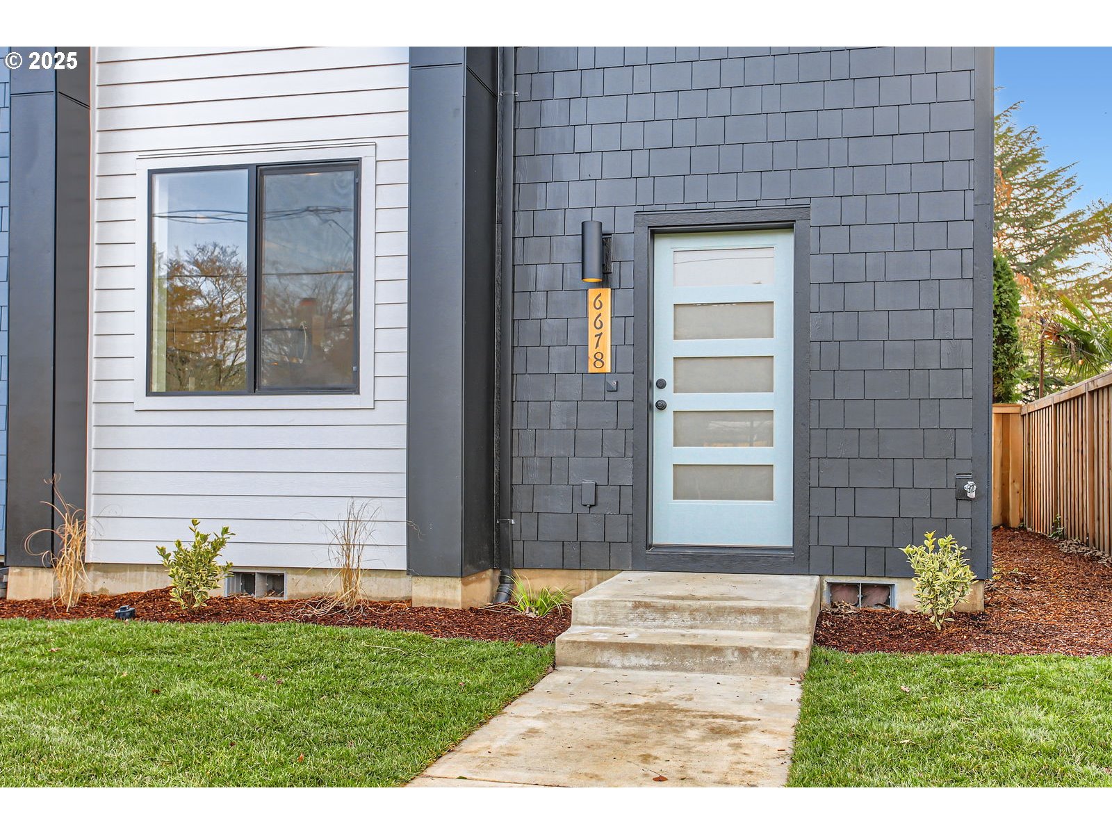 6678 Southeast Clinton Street Portland, OR 97206 - Photo 2 of 11