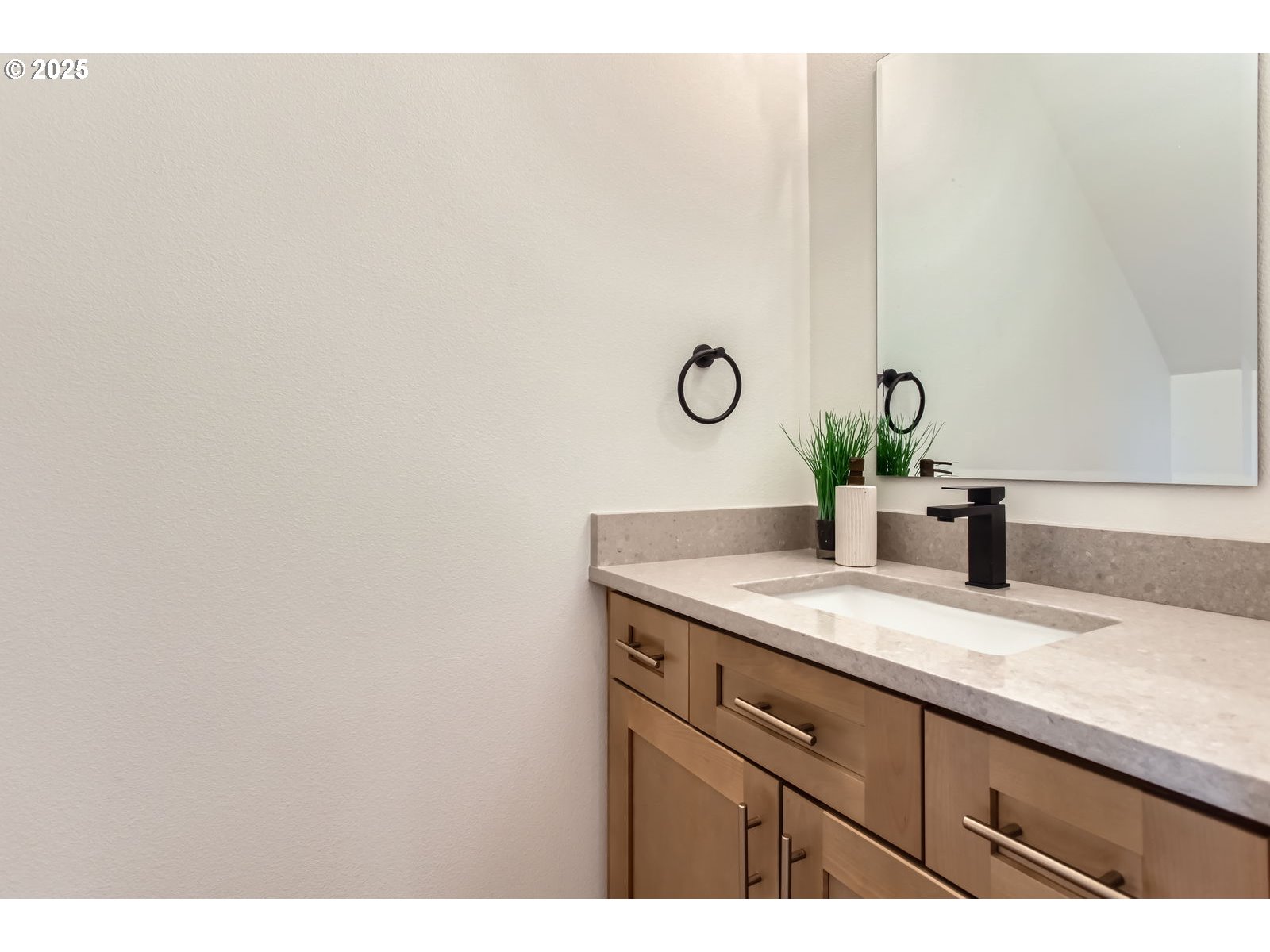 6678 Southeast Clinton Street Portland, OR 97206 - Photo 6 of 11