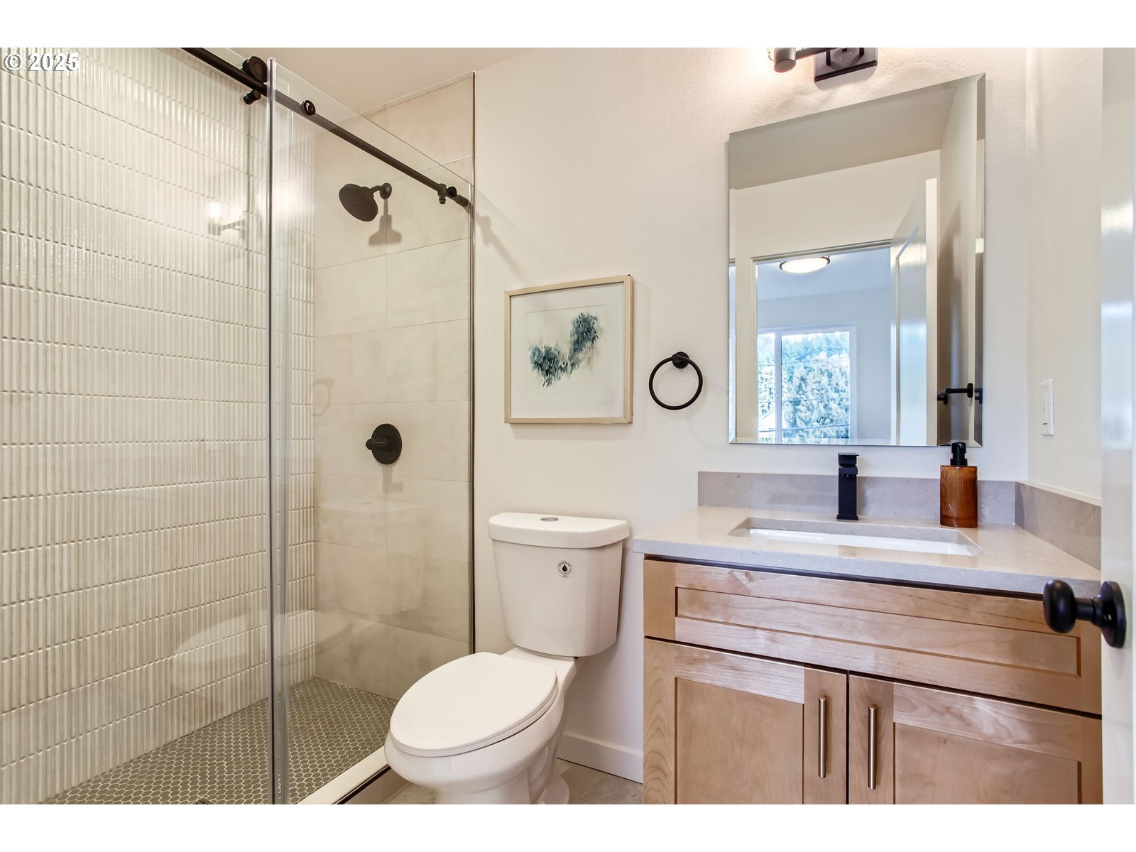 6678 Southeast Clinton Street Portland, OR 97206 - Photo 8 of 11