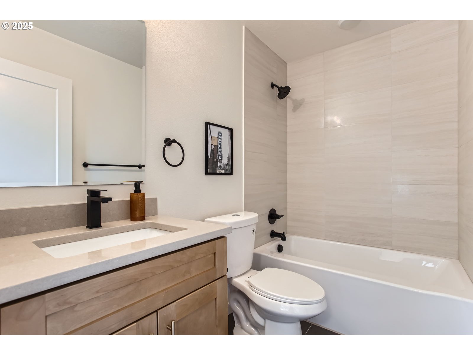 6678 Southeast Clinton Street Portland, OR 97206 - Photo 10 of 11