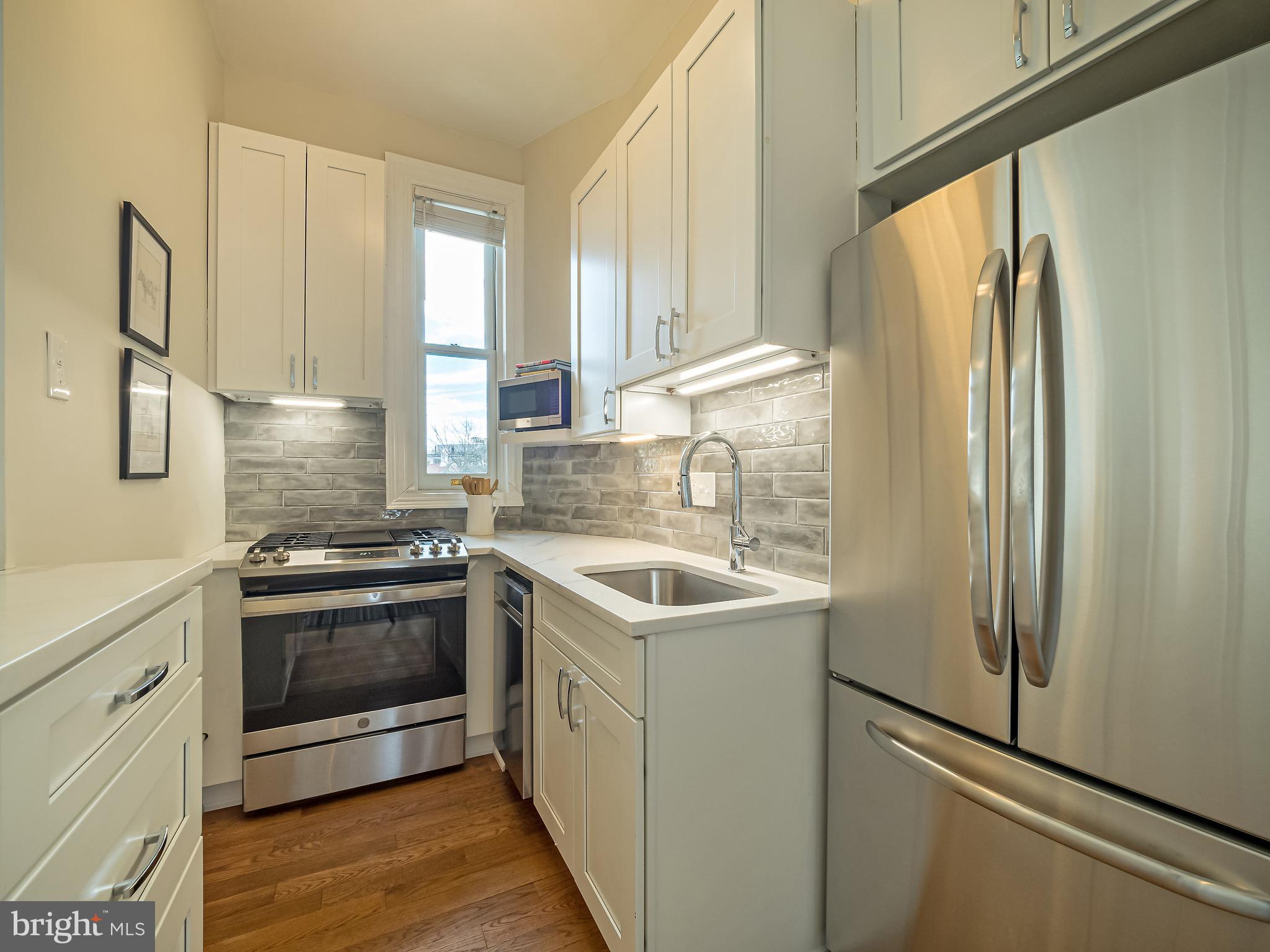 2853 Ontario Road Northwest, Unit 318 Washington, DC 20009 - Photo 14 of 34 Stainless Steel Appliances