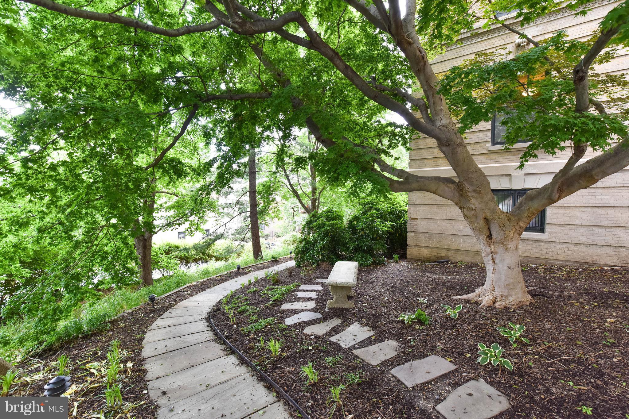 2853 Ontario Road Northwest, Unit 318 Washington, DC 20009 - Photo 26 of 34 Walking paths