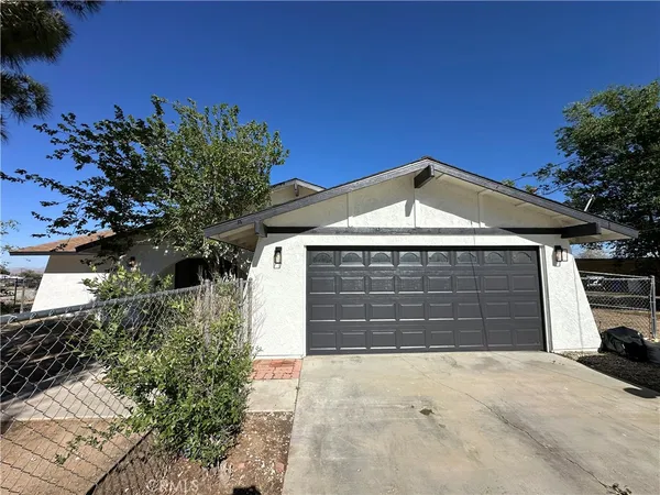 $449,000 | 11861 10th Avenue, Hesperia, CA 92345
