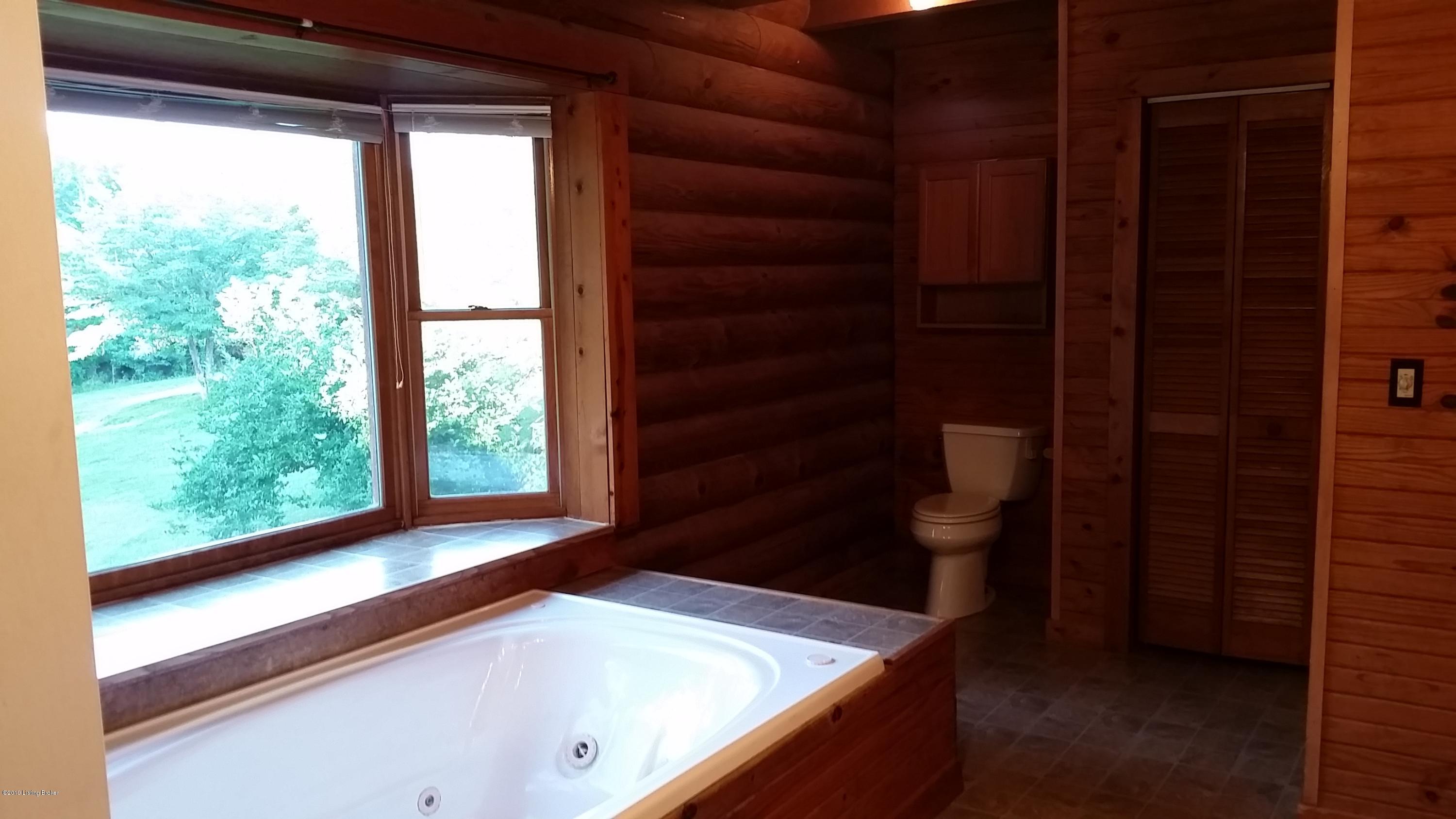 340 Vinson Road Brandenburg, KY 40108 - Photo 16 of 39 Masterbath 2