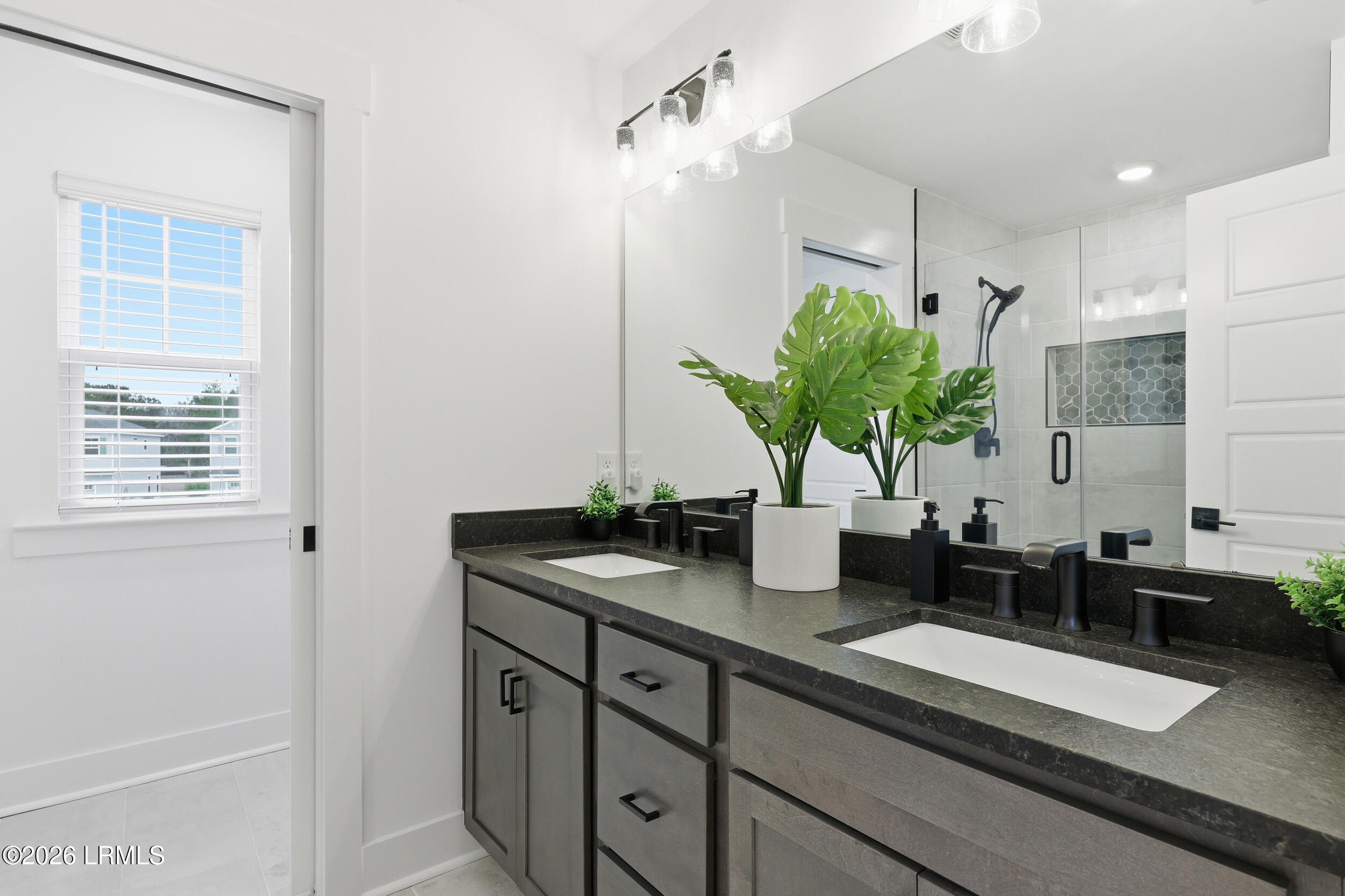 160 Conifer Street Hardeeville, SC 29927 - Photo 14 of 21 guest bathroom