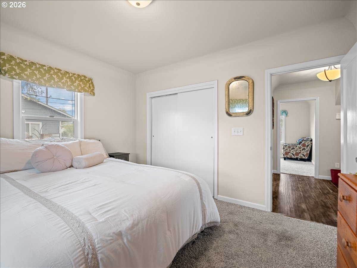 357 E Street Independence, OR 97351 - Photo 19 of 35