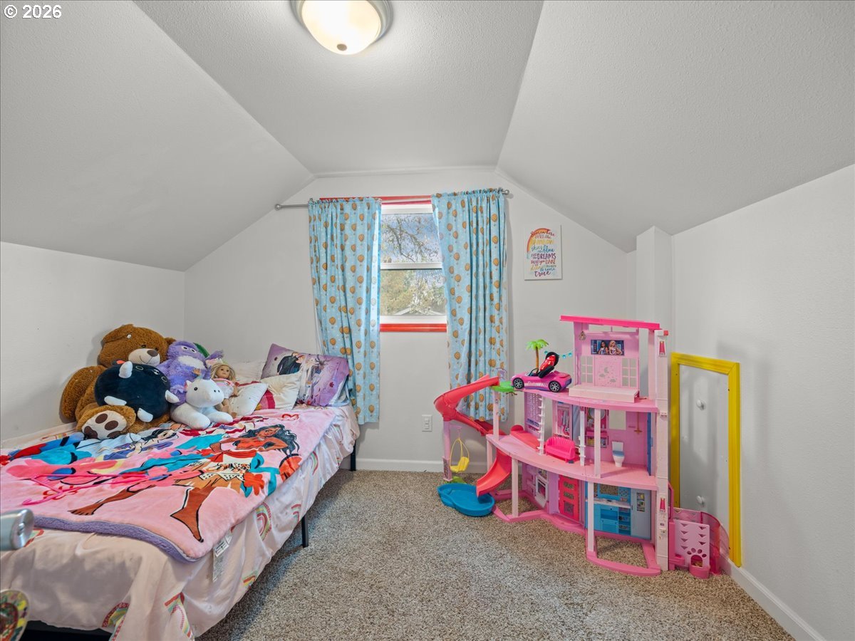 357 E Street Independence, OR 97351 - Photo 27 of 35