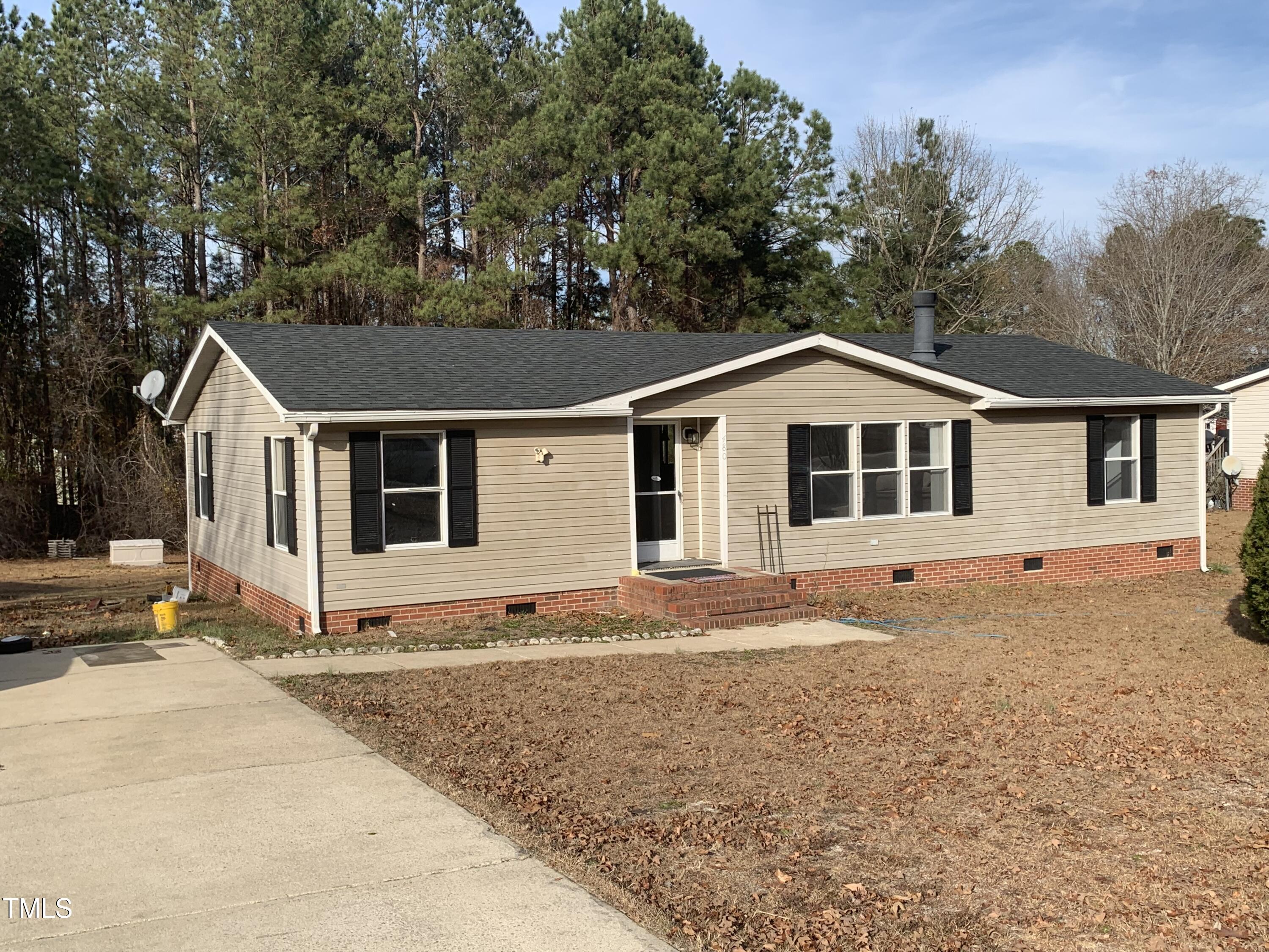 480 West Northpoint Road Spring Lake, NC 28390 - Photo 1 of 18 IMG_4806