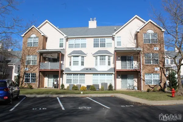 $2,375 | 306 Plymouth Road, North Brunswick, NJ 08902