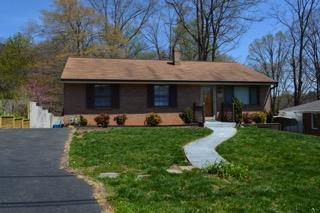 1032 Estates Road Southeast Roanoke, VA 24014 - Photo 2 of 25 DSC_0693