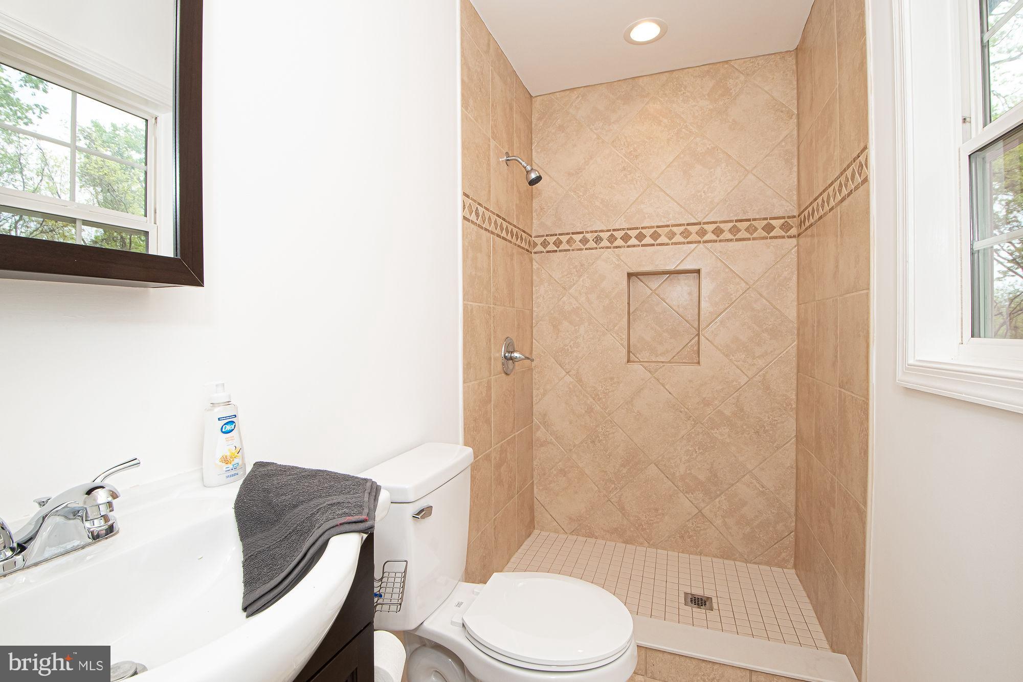 36 Beech Road Front Royal, VA 22630 - Photo 23 of 46 Primary Bathroom