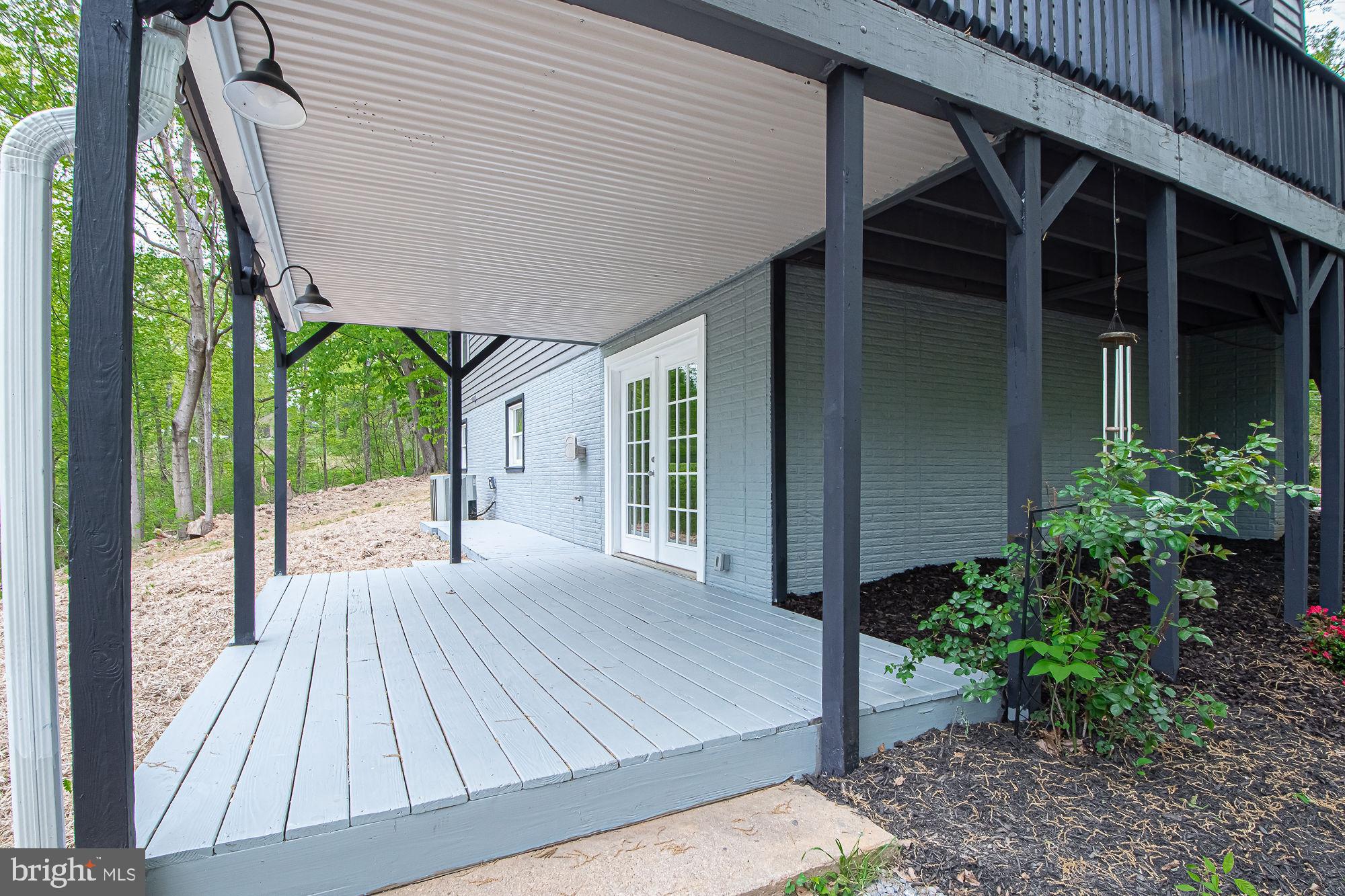 36 Beech Road Front Royal, VA 22630 - Photo 41 of 46 Rear Entrance