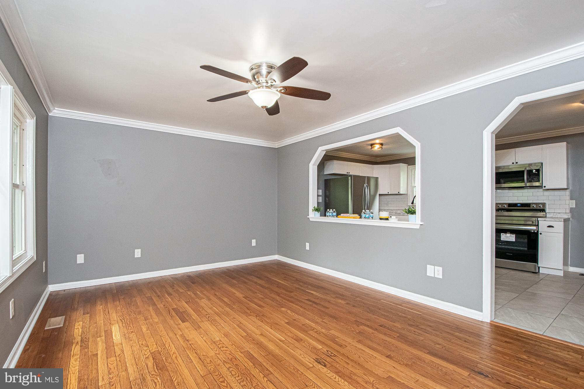 36 Beech Road Front Royal, VA 22630 - Photo 9 of 46 Living Room