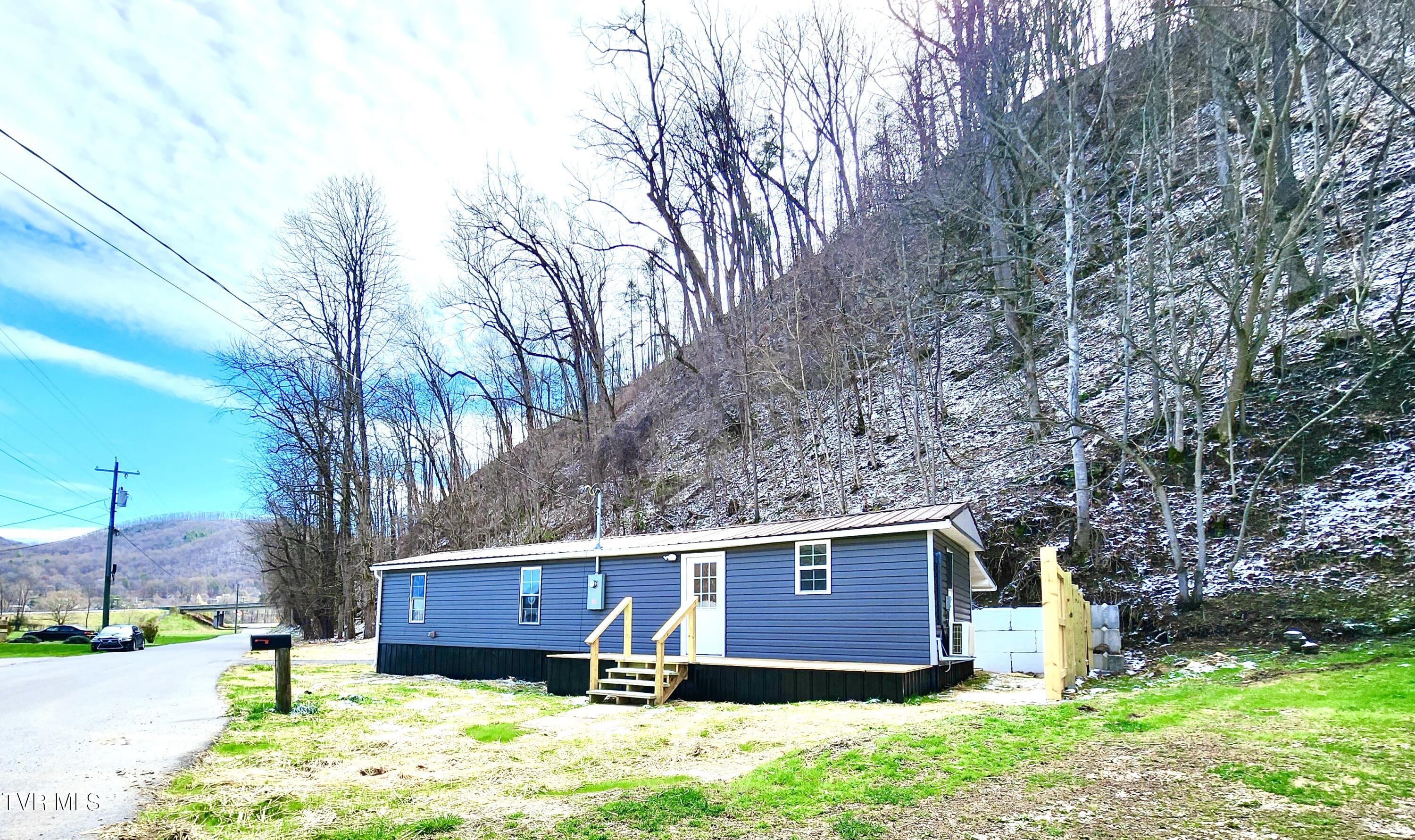 205 Polly Erwin Road Erwin, TN 37650 - Photo 22 of 24 IMG_1042