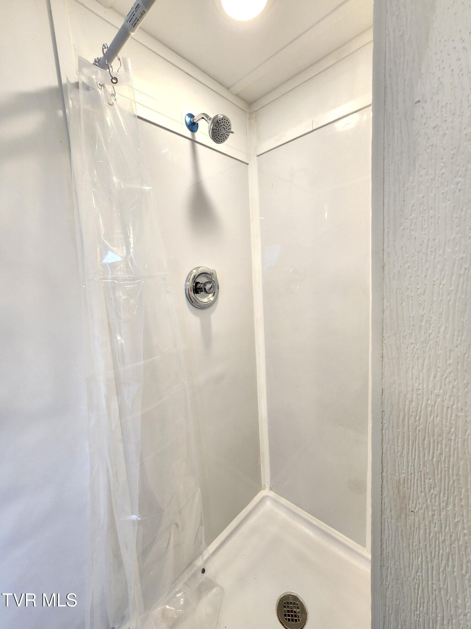 205 Polly Erwin Road Erwin, TN 37650 - Photo 10 of 24 IMG_1034