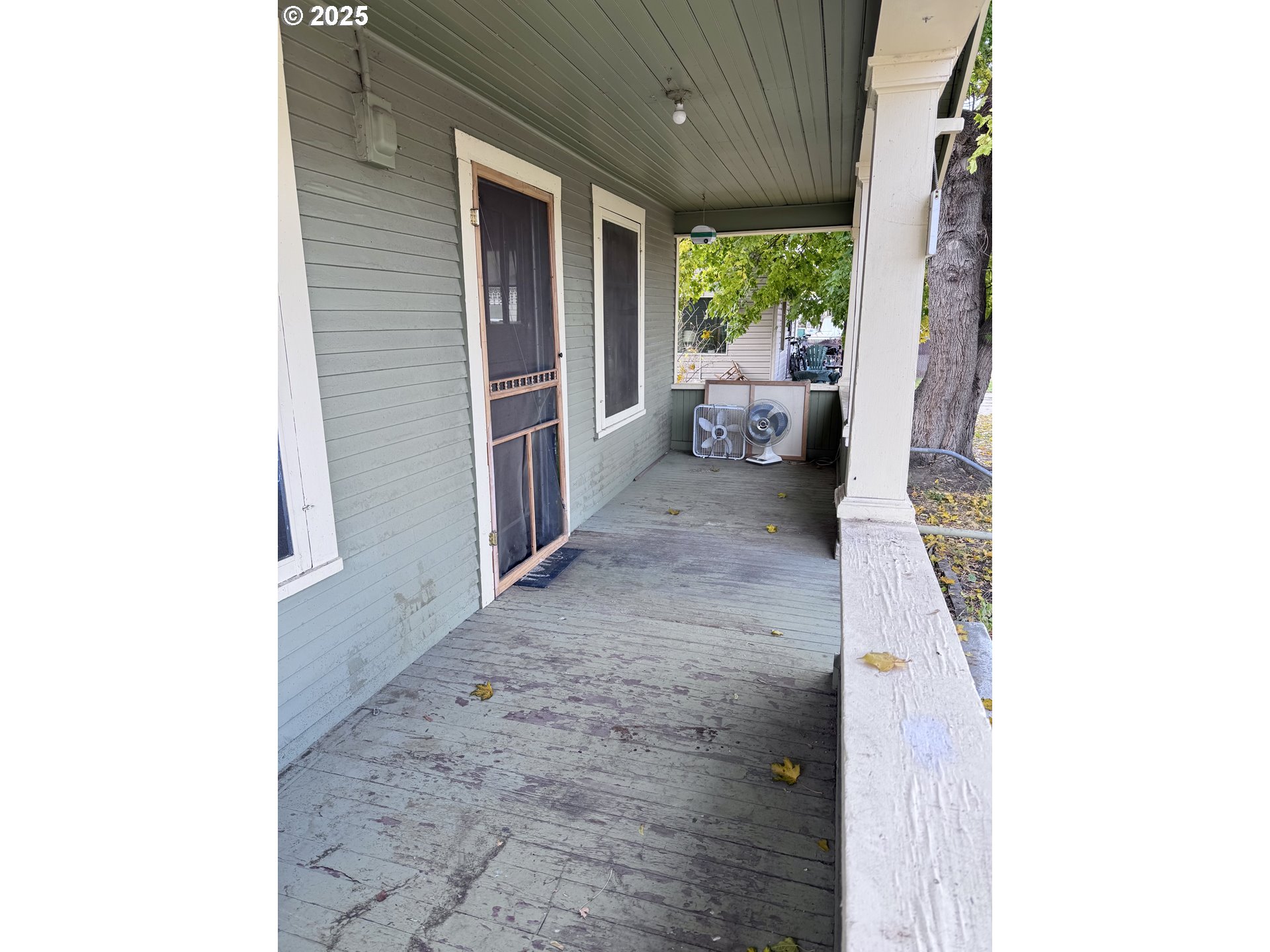 2335 Grace Street Baker City, OR 97814 - Photo 14 of 19 a view of a porch