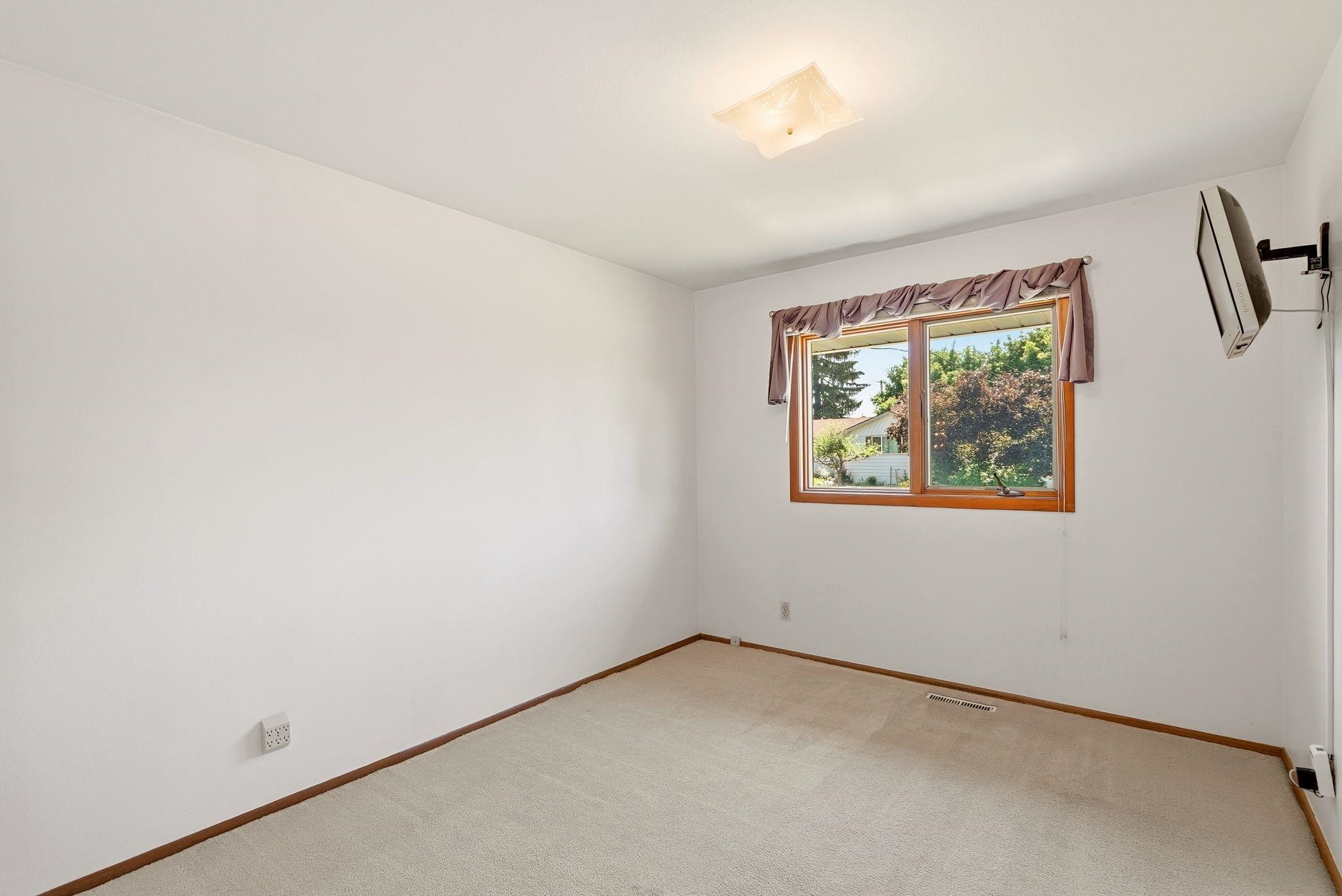 6414 North Fleming Street Spokane, WA 99208 - Photo 17 of 37