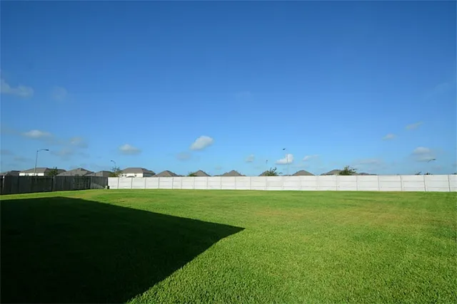 $2,950 | 7806 Sydney Bay Court, Richmond, TX 77407