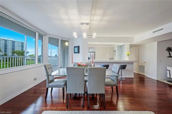 $18,000 | 4041 Gulf Shore Boulevard North, Unit 204, Naples, FL 34103