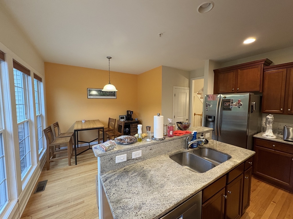 33 Jacob Way, Unit 33 Reading, MA 01867 - Photo 5 of 33