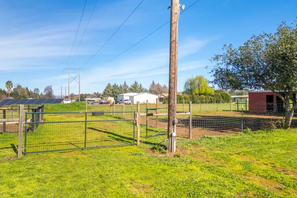 $608,900 | 8567 Winona Way, Redding, CA 96002