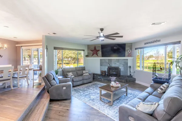 $608,900 | 8567 Winona Way, Redding, CA 96002